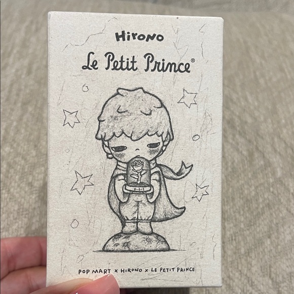 POP MART Accessories - Pop Mart Hirono Le Petit Prince Collectible Box